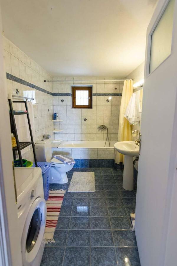 Rodomelo House - 3 Bedrooms Leonídio Kültér fotó